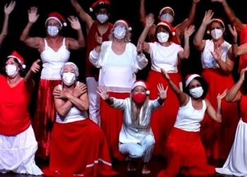 Caraguatatuba tem apresentações especiais na Praça Cândido Mota com a Cantata de Natal