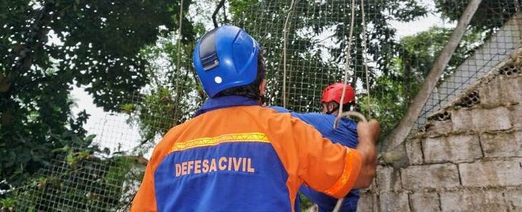 Defesa Civil alerta para previsão de chuvas intensas e vento forte até domingo no Litoral Norte