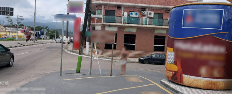 Prefeitura de Caraguatatuba reforça fiscalização contra placas publicitárias em locais irregulares