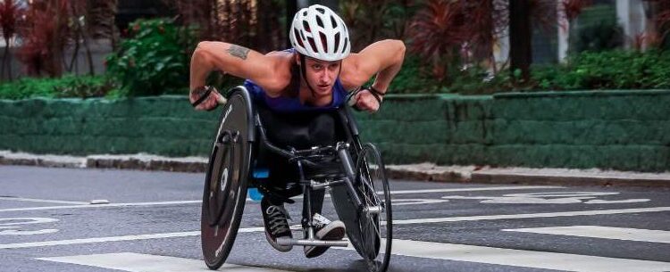 Atleta de Caraguatatuba vence São Silvestre 2021 na Cadeira de Rodas Esportiva