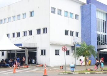 Prefeito de Caraguatatuba anuncia reabertura total dos leitos da UPA Central e pede apoio da população