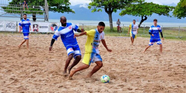 Seleção de Beach Soccer de Caraguatatuba enfrenta Corinthians no domingo (23) em São Paulo