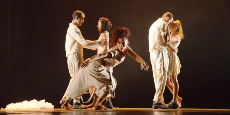 Corpo de Baile de Caraguatatuba: Inscrições para audição seguem até sexta-feira (14)