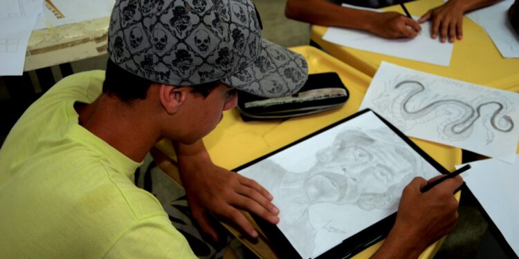 Oficinas Culturais 2022: Credenciamento de artistas orientadores prorrogado até 13 de janeiro