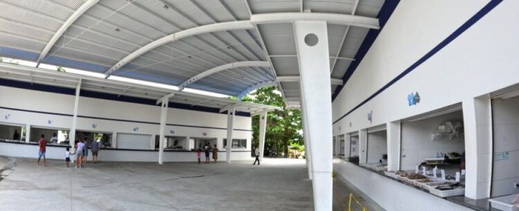 Prefeitura de Caraguatatuba abre chamamento para ocupação de boxes do Entreposto do Camaroeiro