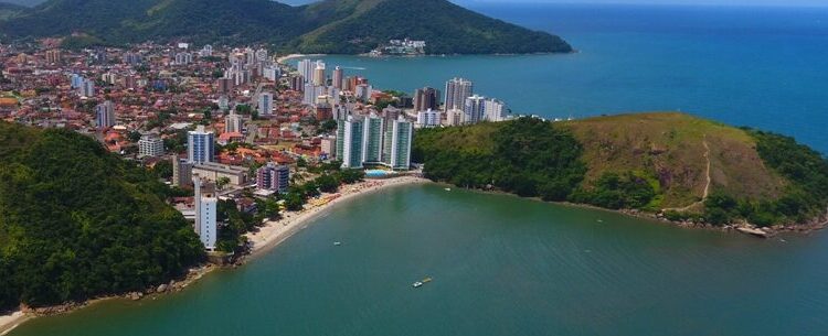 Prefeitura inicia obras de revitalização da trilha de acesso e do farol do Morro da Prainha