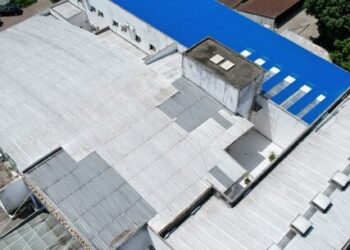 Prefeitura de Caraguatatuba inicia serviço de reforma da cobertura do CEM/CEO