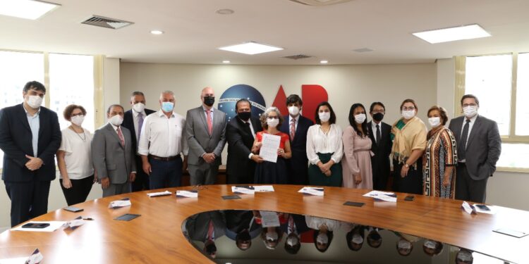 OAB SP e Sebrae-SP assinam protocolo de intenções  para capacitação da advocacia em temas de gestão