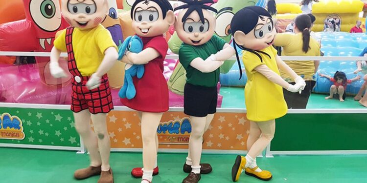 Turma da Mônica estará no Serramar Shopping neste sábado (22/01) tirando fotos e animando todos no Labirinto Muito Louco