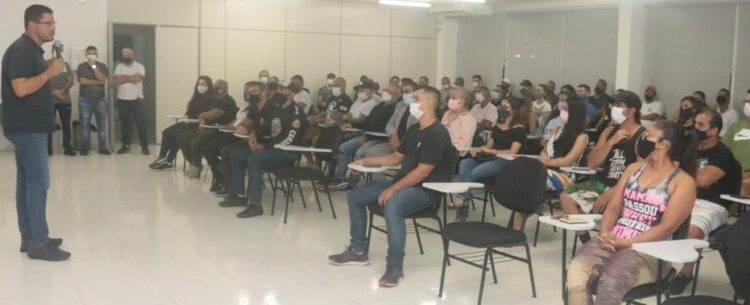 Reunião com profissionais do esporte e prefeito marca retomada das atividades esportivas em Caraguatatuba