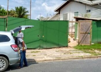 Prefeitura de Caraguatatuba flagra desrespeito a embargo um dia após embargar obra no Tabatinga