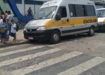 Prefeitura de Caraguatatuba alerta sobre cuidados ao contratar serviço de transporte escolar