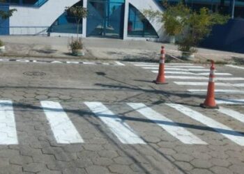 Prefeitura de Caraguatatuba pinta mais de 4,5 mil metros quadrados em sinalização no mês de janeiro