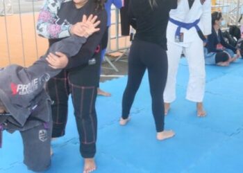 Prefeitura de Caraguatatuba promove aula de defesa pessoal feminina – Krav Maga em março