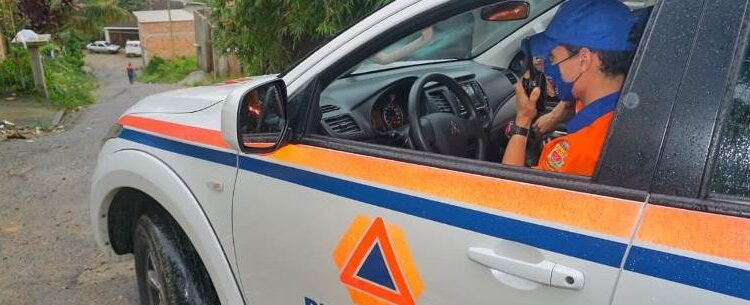 Defesa Civil volta a alertar para riscos de deslizamentos com chuvas contínuas