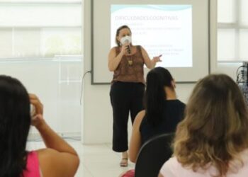Caraguatatuba capacita professores sobre déficit de atenção e hiperatividade