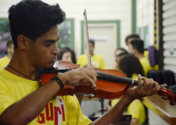 Núcleo do Projeto Guri em Caraguatatuba abre inscrições para 90 vagas
