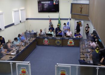 Vereadores participam de treinamento para sistema eletrônico de votação