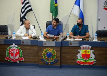  Vereadores participam de prestação de contas da Secretaria Municipal de Saúde