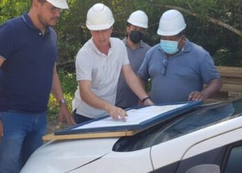 Prefeito vistoria obras do Parque Municipal do Juqueriquerê; entrega prevista para este semestre