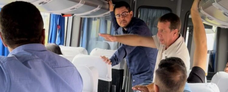 Prefeito de Caraguatatuba e secretários começam a semana vistoriando obras na cidade