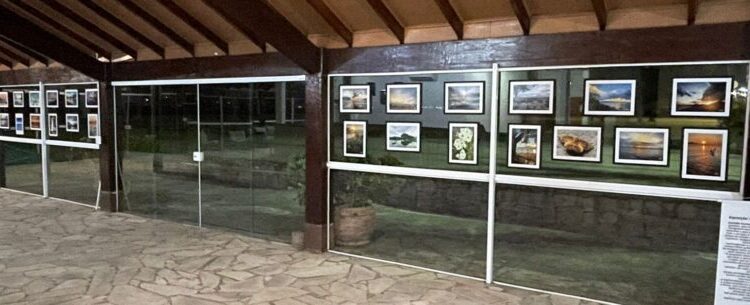 Secretaria de Turismo de Caraguatatuba abriga exposição fotográfica ‘Natureza Divina’