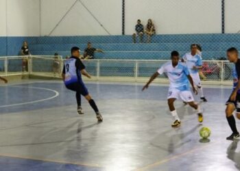 Disputas de pênaltis e goleadas marcam início do Torneio de Aniversário da Cidade de Futsal