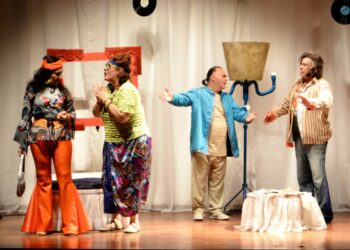 Teatro Mario Covas recebe comédia ‘Antes Só Que Mal Assombrado’ neste sábado