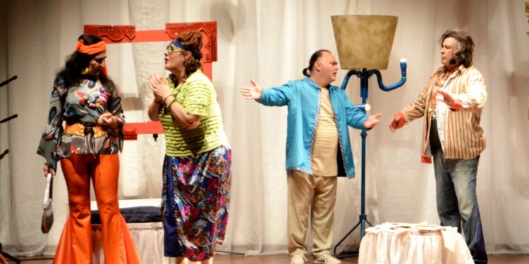 Teatro Mario Covas recebe comédia ‘Antes Só Que Mal Assombrado’ neste sábado