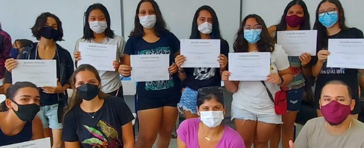 Caraguatatuba comemora aprovação de 137 estudantes em escolas técnicas do município