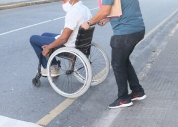 Prefeitura de Caraguatatuba faz projetos gratuitos para quem vai construir ou reformar calçadas