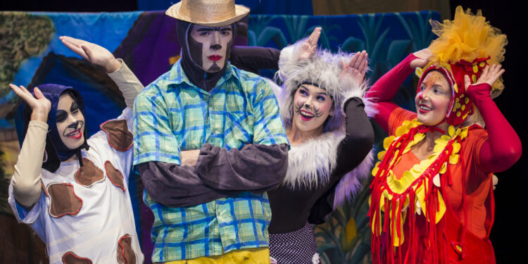Espetáculo infantil ‘Os Saltimbancos’ é atração no Teatro Mario Covas neste sábado