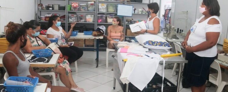 Alunas começam curso de Iniciação à Costura no Fundo Social de Caraguatatuba
