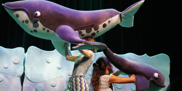 Teatro Mario Covas recebe espetáculo gratuito do ProAC: ‘Círculo das Baleias’