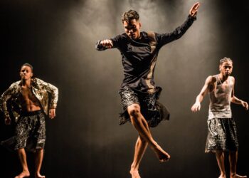 Do funk ao passinho, o espetáculo ‘ou 9 ou 80’ é atração no Teatro Mario Covas