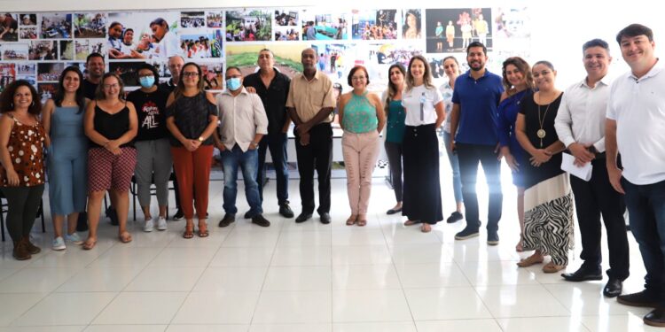 Câmara Jovem: Reunião na Secretaria de Educação define cronograma de atividades