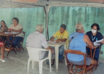 Prefeitura de Caraguatatuba realiza mais de 100 atendimentos em ação para ligação de esgoto no Jardim Gaivotas