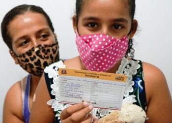 Caraguatatuba tem 95% da população com esquema vacinal completo e feriado é oportunidade para faltosos se imunizarem