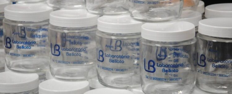 Banco de Leite Humano de Caraguatatuba recebe doação de 100 frascos de vidro do Laboratório Bellato