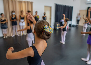 Alunos dos Centros Culturais de Bertioga participam de atividades interdisciplinares