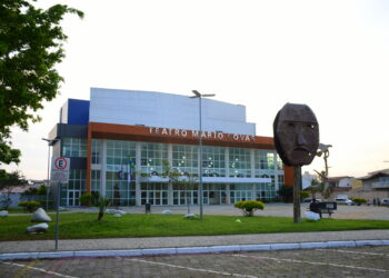 Teatro Mario Covas tem programação especial no mês do aniversário de Caraguatatuba