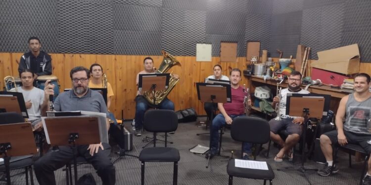 Banda Municipal Carlos Gomes retoma apresentações no fim de semana