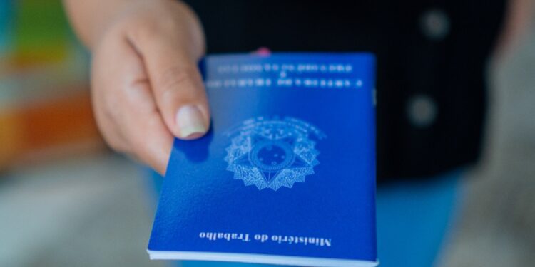 PAT Bertioga oferece 19 vagas de emprego