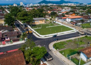 Prefeitura leva asfalto a mais ruas do Rio da Praia