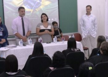 Fundo Social de Caraguatatuba certifica 20 alunos do curso de Cuidador de Idosos