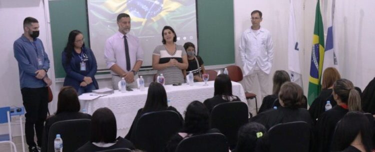 Fundo Social de Caraguatatuba certifica 20 alunos do curso de Cuidador de Idosos