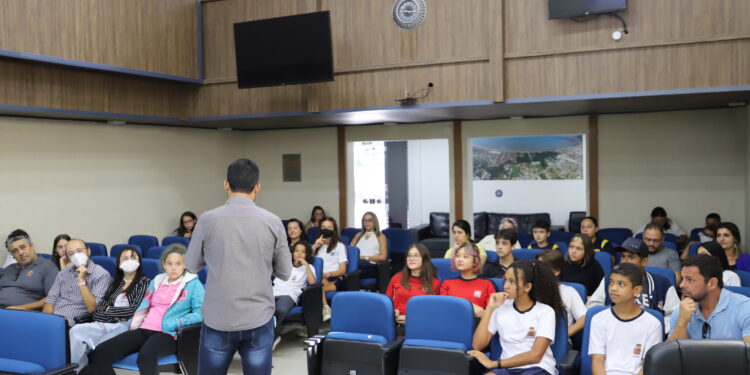  Jovens vereadores participam de segunda reunião preparatória na Câmara Municipal