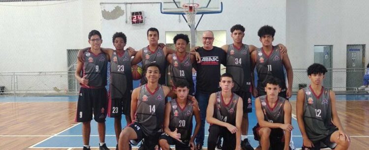 Basquete de Caraguatatuba estreia no Paulista de Basketball