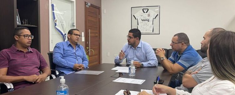 Prefeitura de Caraguatatuba se reúne com sindicato e propõe fim da greve do transporte público