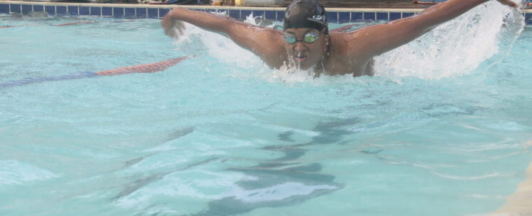 Jovem nadador de Caraguatatuba representa cidade no Campeonato Brasileiro de Natação